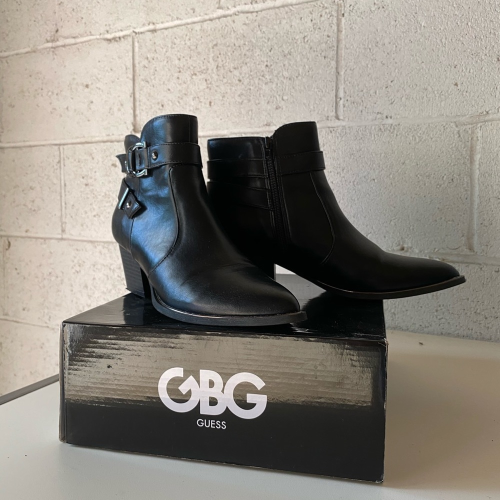 GUESS ANKLE BOOTS worn once, perfect condition.